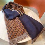 🆕Dior官网最新款双面围巾❗️男女士的福利 超温柔洋气的双面设计 - Imagem 4