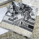 【动物】DIOR 迪奥CD提花logo印花大方巾围巾披肩毛毯三用 - 图片 2