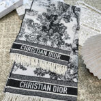 【动物】DIOR 迪奥CD提花logo印花大方巾围巾披肩毛毯三用 - 图片 3