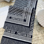 【字母】DIOR 迪奥CD提花logo印花大方巾围巾披肩毛毯三用 - 图片 2