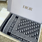 【字母】DIOR 迪奥CD提花logo印花大方巾围巾披肩毛毯三用 - 图片 3