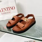 25ss华伦天奴最新款凉鞋棕色