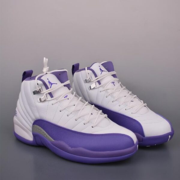 AIR JORDAN 12 RETRO  紫白配色