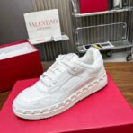 ALENTINO华伦天奴V家Freedots系列 情侣款 铆钉 休闲 运动鞋 滑板鞋 白色 - 图片 4