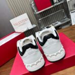 ALENTINO华伦天奴V家Freedots系列 情侣款 铆钉 休闲 运动鞋 滑板鞋 白黑撞色配色 - 图片 4