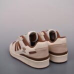 Adidas Forum THE GRINCH 三叶草低邦卡其色 - 图片 2