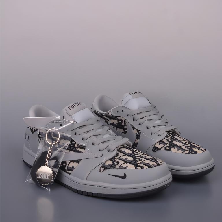 Air Jordan 1 Low 三方联名倒钩 深灰色1_00001_ Air Jordan 1 Low 三方联名倒钩 深灰色 - 图片 1