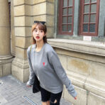 Ami艾米 经典小爱心标志刺绣圆领卫衣 - 图片 4