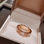 BVLGARI宝格丽Serpenti Viper系列白贝母间钻蛇骨戒指 - 图片 2