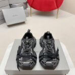 Balenciaga 3XL Distressed Extreme Lace Chunky Trainer Sneakers（巴黎世家 3XL 做旧双系带厚底老爹运动鞋）黑色