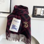 Burberry·蛇logo爆款巴宝莉格子围巾 深酒红色 - 图片 2