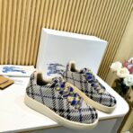 Burberry BOX 系列格纹低帮运动鞋（格纹配蓝色装饰款）