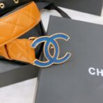 CHANEL（香奈儿）棕色菱格纹皮革蓝色双 C 水钻扣腰带 - 图片 3