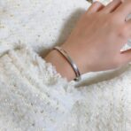 Cartier 卡地亚镶单钻雕刻签名字母手镯 - 图片 4