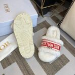 迪奥（Dior）Oblique 标识装饰毛绒穆勒拖鞋（白红配色款） - 图片 3