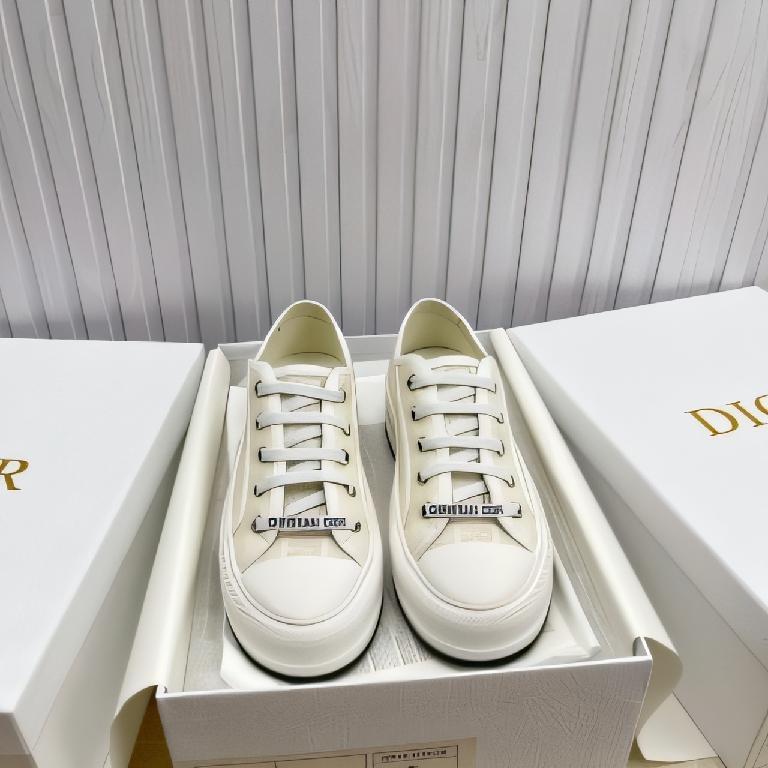 Dior B23 Low-Top Sneakers 米白色全刺绣 Oblique 老花图案平底休闲运动鞋3_00001_ Dior B23 Low-Top Sneakers 米白色全刺绣 Oblique 老花图案平底休闲运动鞋 - 图片 1