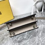 FENDI 芬迪 Selleria 系列灰色小牛皮手工外缝小猫包 - 图片 3