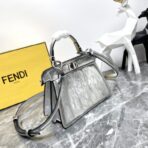 FENDI 芬迪 Selleria 系列银色小牛皮手工外缝小猫包 - 图片 2