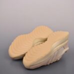 Fear Of God x AD Athletics Runner Los Angeles 运动跑系列 卡其白配色 - Imagem 3