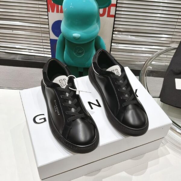 GIVENCHY G Set Low-Top Sneakers（纪梵希 G Set 低帮运动鞋）黑色
