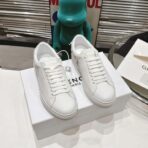 Givenchy Town Leather Low-Top Sneakers（纪梵希 Town 系列皮革低帮板鞋）白色（压纹装饰）