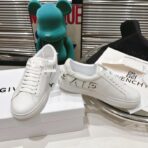 Givenchy Town Leather Low-Top Sneakers（纪梵希 Town 系列皮革低帮板鞋）白色（压纹装饰） - Image 3