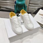 Givenchy Town Leather Low-Top Sneakers（纪梵希 Town 系列皮革低帮板鞋）黄色（压纹装饰）