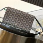 Goyard Monte-Carlo 迷你木条铆钉斜挎包  黑色 - Imagem 4