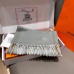 Hermes · 爱马仕围巾 简单颜色搭配低调刺绣logo 浅灰色款