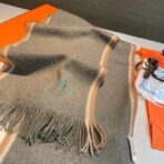 Hermes 爱马仕同步专柜 高端羊绒针织围巾 灰色款 - Imagem 2