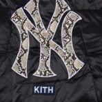 MLB 联名款蟒纹刺绣字母羽绒服 - Image 2