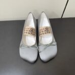 Maison Marginala MM6马吉拉低跟苹果头小单鞋 浅灰色