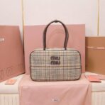 Miu Miu Beau 格纹皮革细节手提包