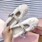 Miu Miu 缪缪法式仙女玛丽珍平底毛毛鞋小单鞋白色 - 图片 4