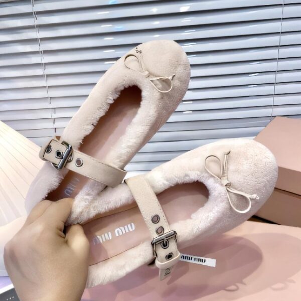 Miu Miu 缪缪法式仙女玛丽珍平底毛毛鞋小单鞋粉色