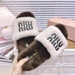 M家2024缪缪 秋冬新款字母羊毛拖鞋白棕配色 - 图片 4