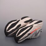 New Balance Fresh Foam X 880v14 缓震跑鞋（浅灰 + 红深蓝拼色款） - 图片 3