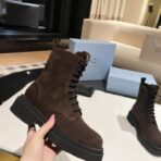 PRADA Monolith Suede Combat Boots 深棕色麂皮厚底三角标马丁靴 - 图片 4