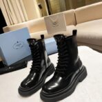 PRADA Monolith Suede Combat Boots 黑色亮皮厚底三角标侧拉链马丁靴 - 图片 4