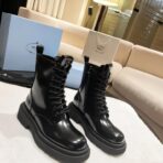 PRADA Monolith Suede Combat Boots 黑色亮皮厚底三角标侧拉链马丁靴 - 图片 3