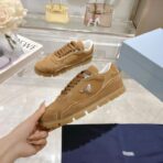 Prada普拉达 秋冬最新三角标复古休闲鞋  棕咖色 - 图片 3