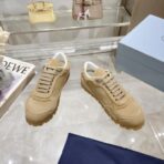 Prada普拉达 秋冬最新三角标复古休闲鞋  沙色 - 图片 4