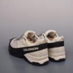 SALOMON X-ALP MM6 MAISON MARGIELA户外运动鞋（浅灰黑拼色款） - Imagem 4