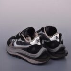 Sacai x NIKE VAPORWAFFLE 黑灰配色 - 图片 4