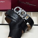 Salvatore Ferragamo（菲拉格慕）黑色鳄鱼纹印花小牛皮双面腰带 银色 Gancini 扣皮带 - 图片 2