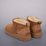 UGG羊毛一体迷你短靴 卡其色 - 图片 2