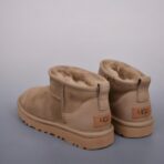 UGG羊毛一体迷你短靴 沙色 - Imagem 2