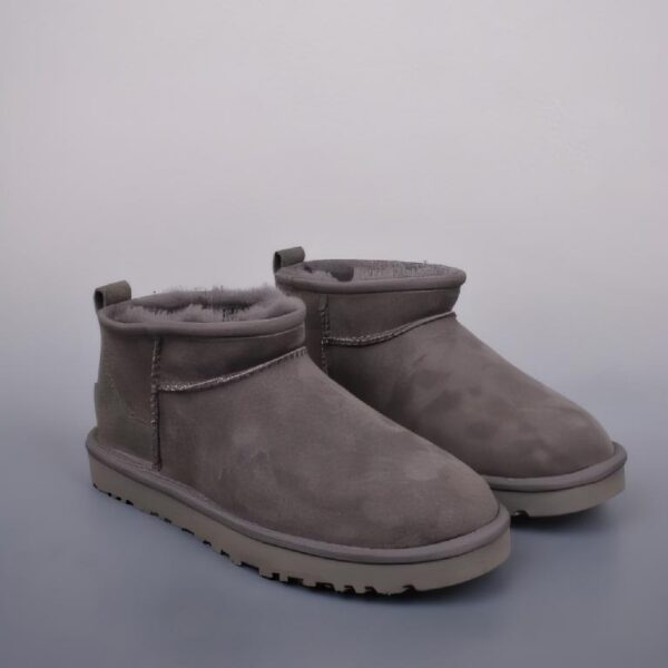 UGG羊毛一体迷你短靴 灰色