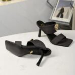 VERSACE Medusa Aevitas Mule Sandals 黑色蛇纹皮革美杜莎装饰高跟穆勒鞋 - 图片 2
