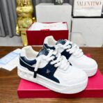 Valentino Garavani One Stud XL Low-Top Trainer（华伦天奴 Garavani One Stud XL 低帮运动鞋）白蓝拼色